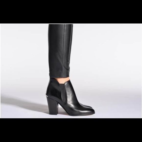 MICHAEL Michael Kors Shoes - Michael Kors Brandy Leather Bootie